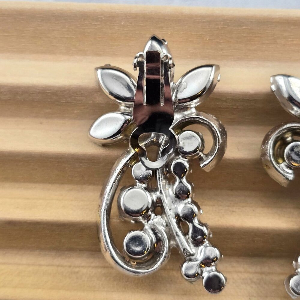 Vintage Juliana D&E Rhinestone 2" Clip-On Earrings Floral Design Statement READ - Picture 9 of 10